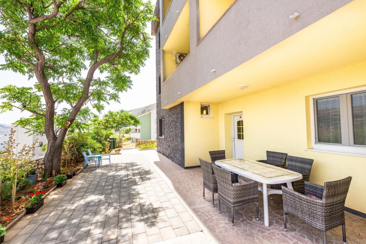 Apartments Lili パグ エクステリア 写真