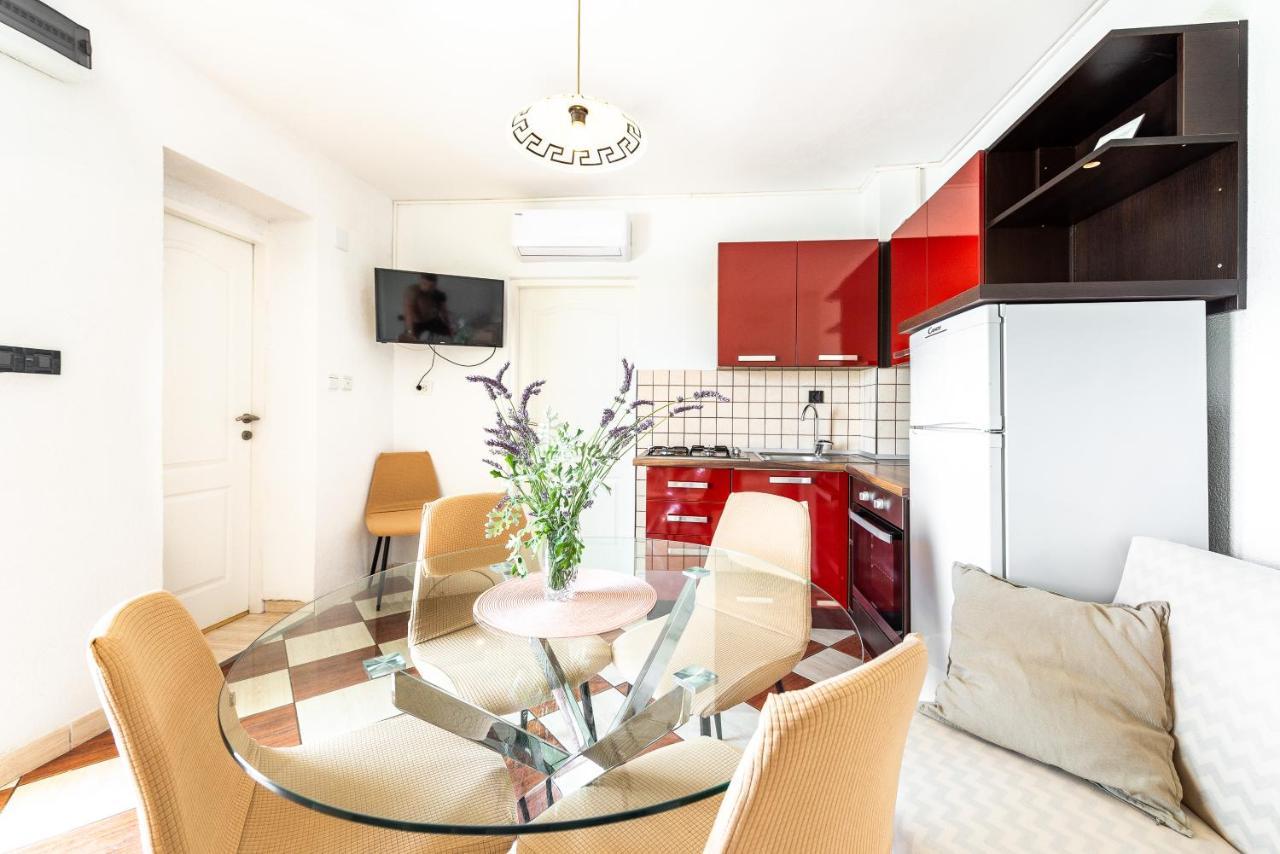 Apartments Lili パグ エクステリア 写真