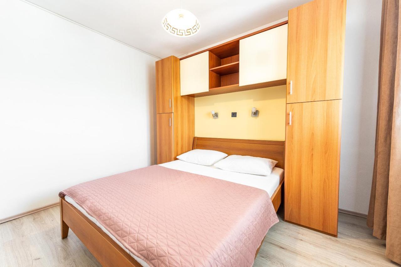 Apartments Lili パグ エクステリア 写真