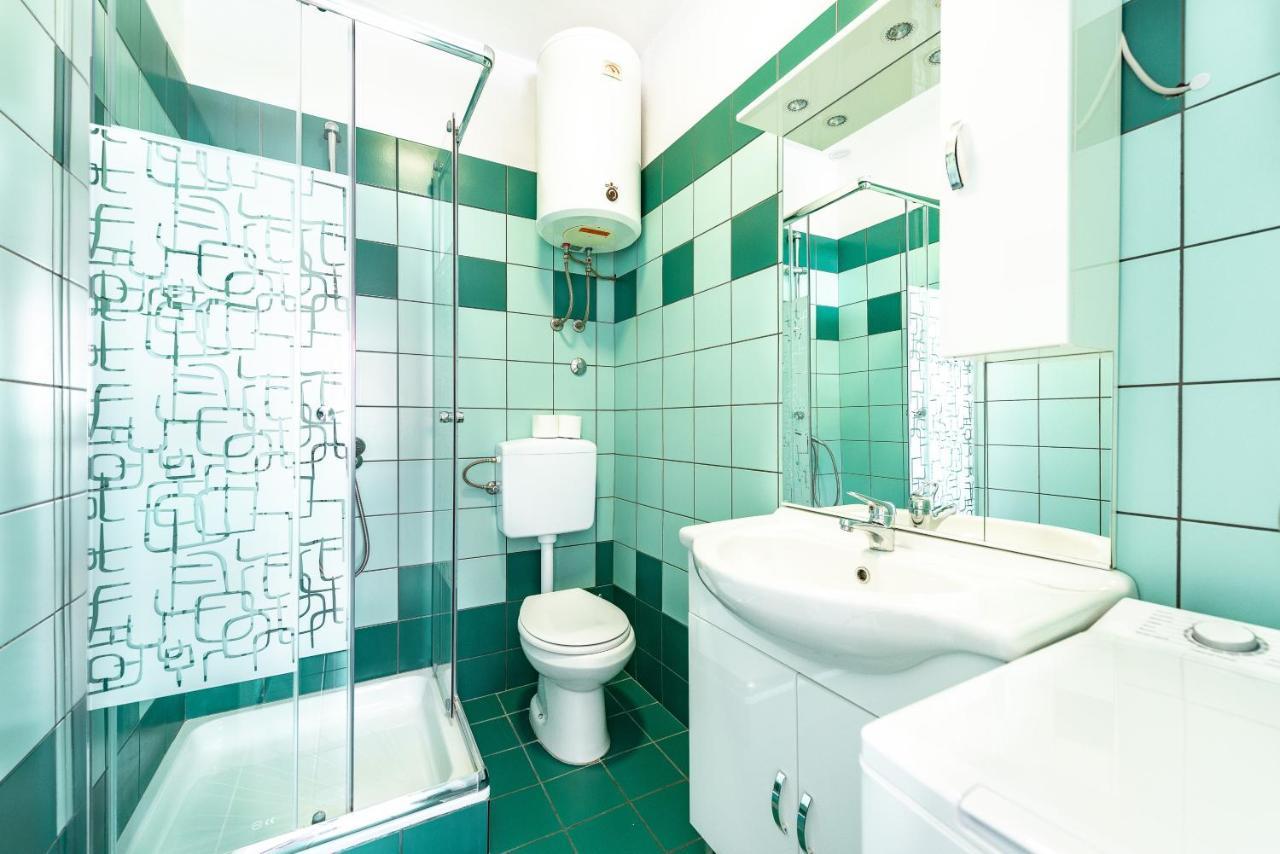 Apartments Lili パグ エクステリア 写真