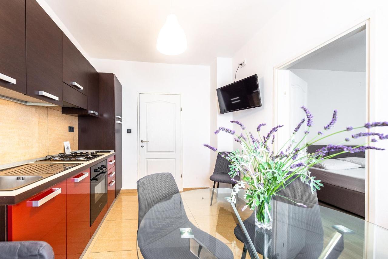 Apartments Lili パグ エクステリア 写真