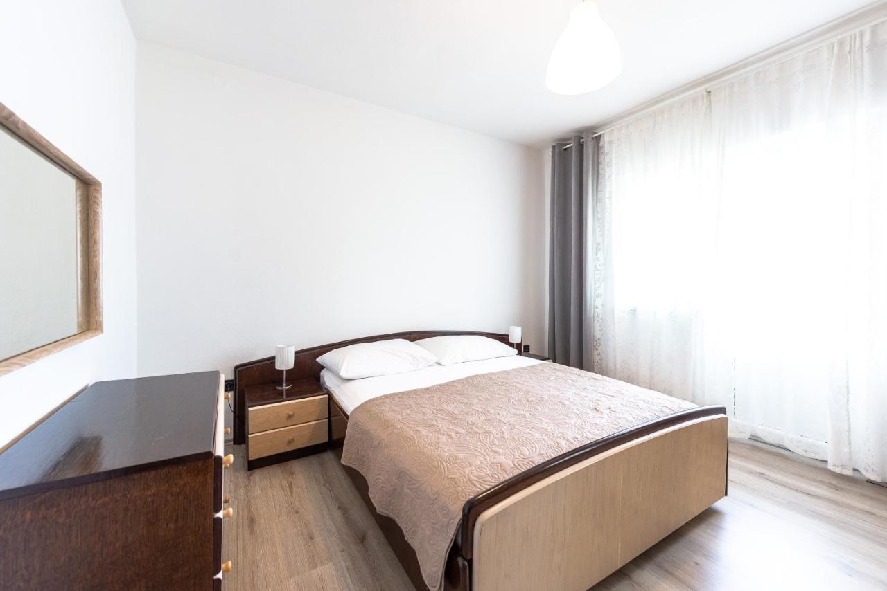Apartments Lili パグ エクステリア 写真